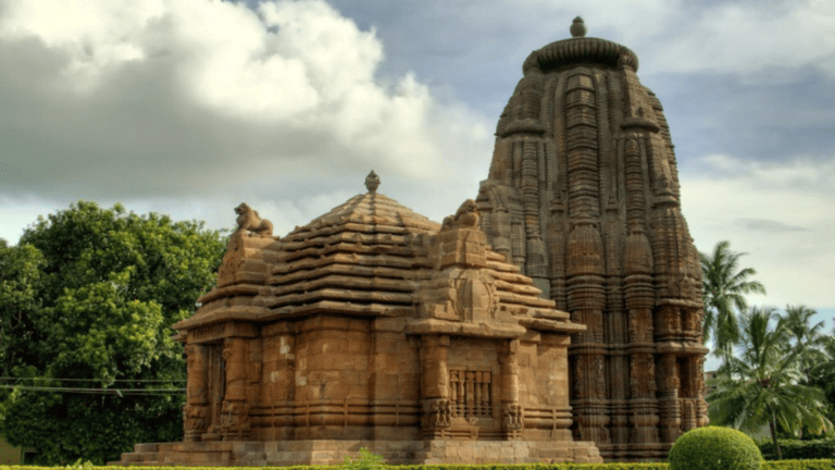 God Raja Rani Raja Rani Temple in Bhubaneshwar - All You Need to Know