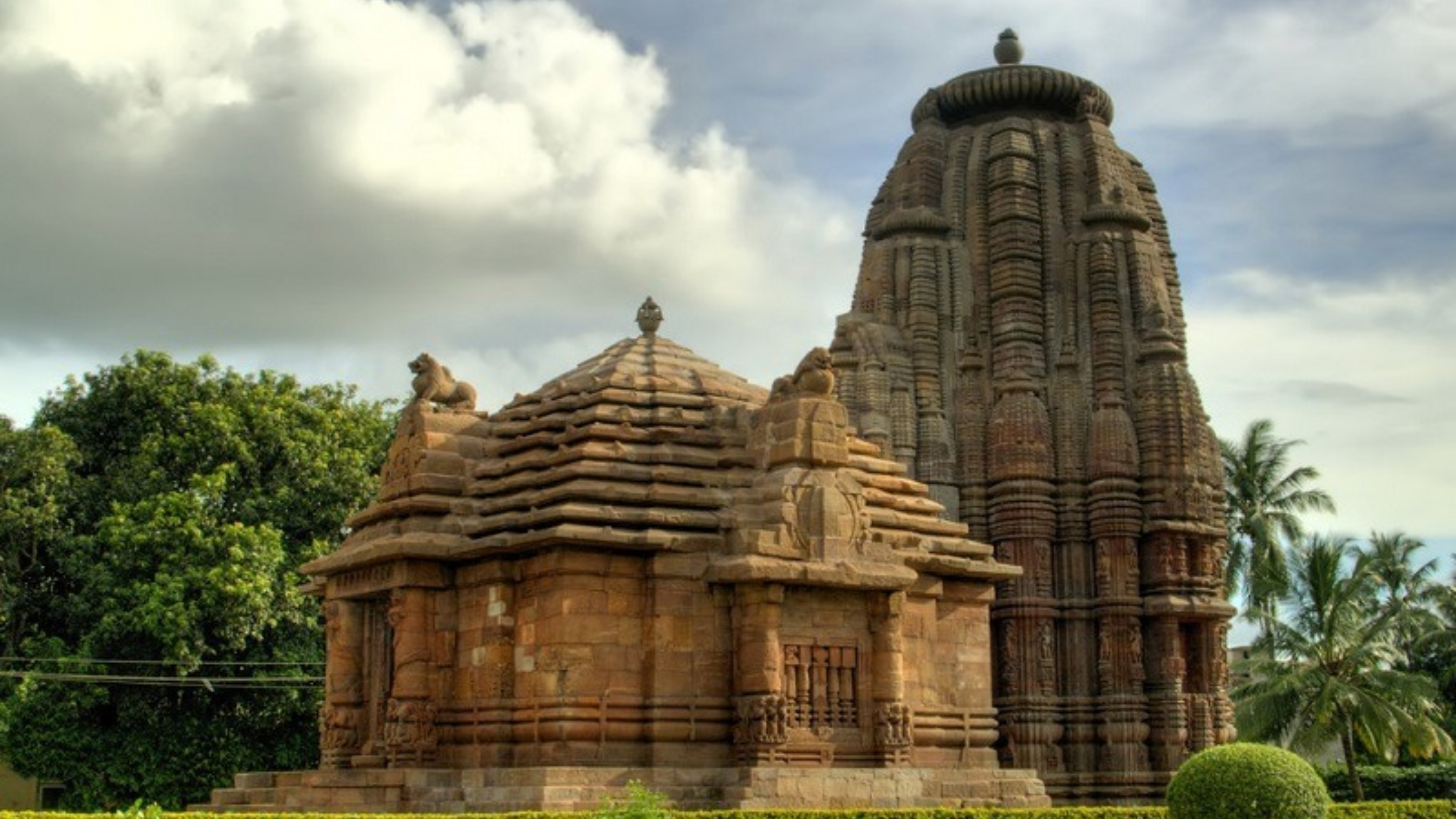 Exploring the Divine Beauty of Raja Rani Temple: A Journey into Ancient Odisha Architecture