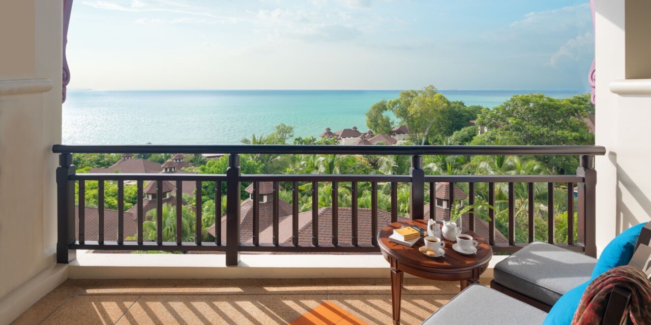 Why It’s Always Best To Book Accommodation Right There Beside The Beach In Thailand.