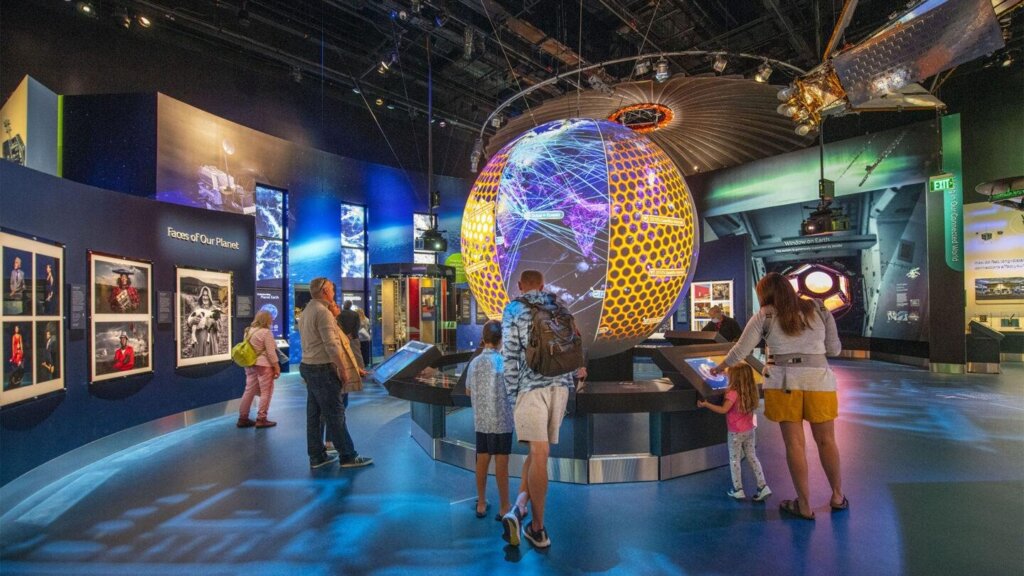 Earth and Environment Gallery